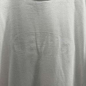 Vintage Levis for Women White on White Spell Out Shirt Single Stitch Size Medium